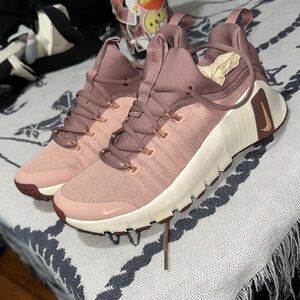 Nike Women's Mauve and Cream Sneakers